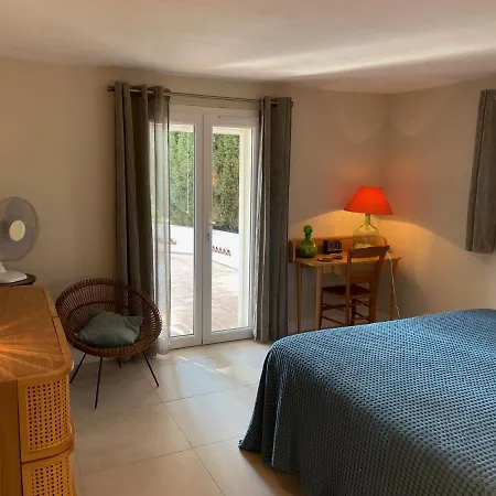 Apartamento Rez-de-chaussée Dans Grand Jardin Provençal, à La Tatiana