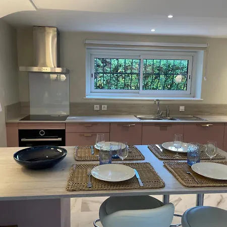 Rez-de-chaussée Dans Grand Jardin Provençal, à La Tatiana Apartamento
