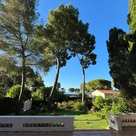 アパート Rez-de-chaussee Dans Grand Jardin Provencal, Tatiana