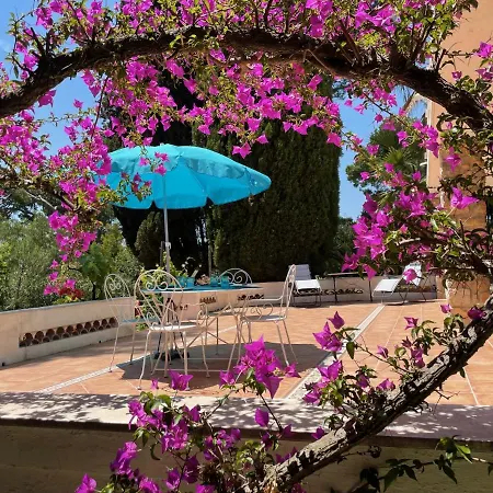 Rez-de-chaussee Dans Grand Jardin Provencal, A La Tatiana * Juan-les-Pins