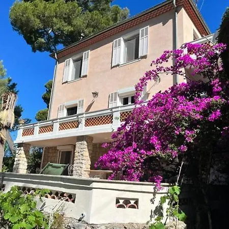 Rez-de-chaussee Dans Grand Jardin Provencal, Tatiana *
